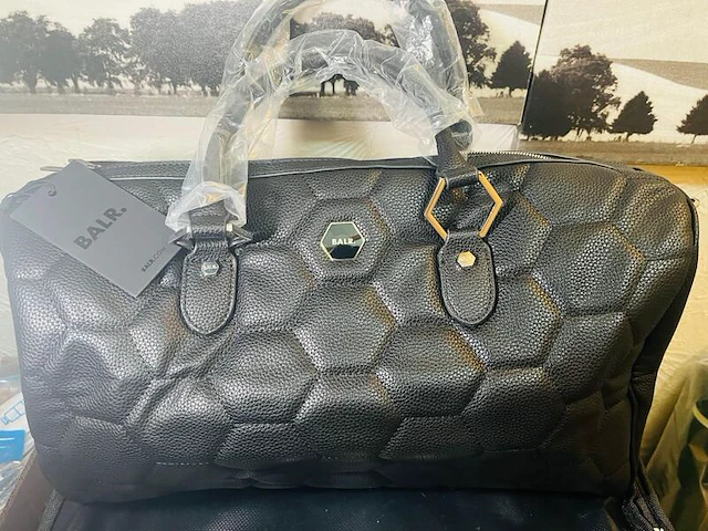Balr. hexagon duffel bag padded groot - adviesprijs €369,00 - afbeelding 1 van  7