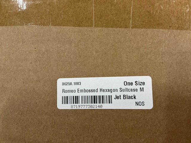 Balr romeo embossed hexagon suitcase m - afbeelding 6 van  6