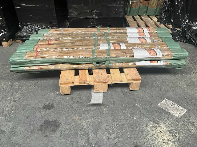 Bamboo - mat gespleten- naturel- tonkin - 3000x1800 mm (54 m2)= 1 pallet - scherm (10x) - afbeelding 2 van  14