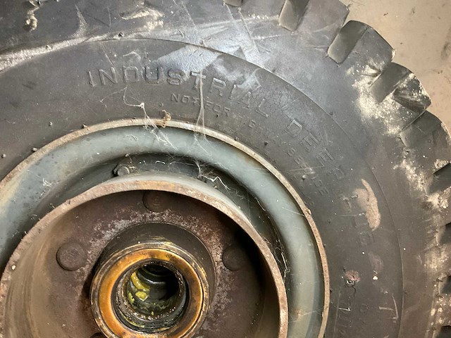 Band - afbeelding 4 van  4