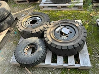 Banden en velgen (3x) - afbeelding 1 van  3