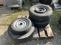 Banden en velgen (4x) - afbeelding 1 van  3