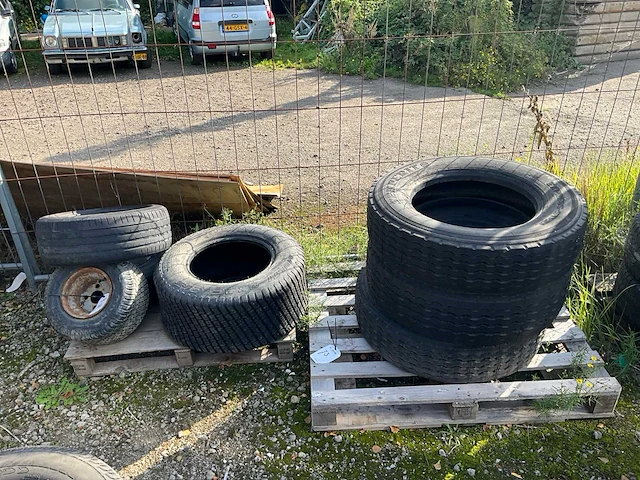 Banden en velgen (7x) - afbeelding 1 van  8