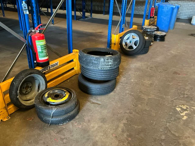 Banden en velgen - afbeelding 1 van  5