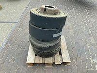 Banden met velg 700 x 12 heftruck toebehoren (4x) - afbeelding 1 van  6