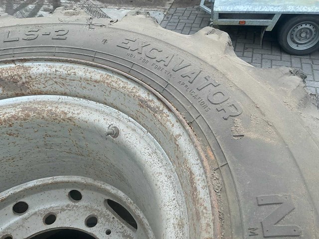 Banden voor graafmachine (set á 4 stuks) - afbeelding 6 van  17