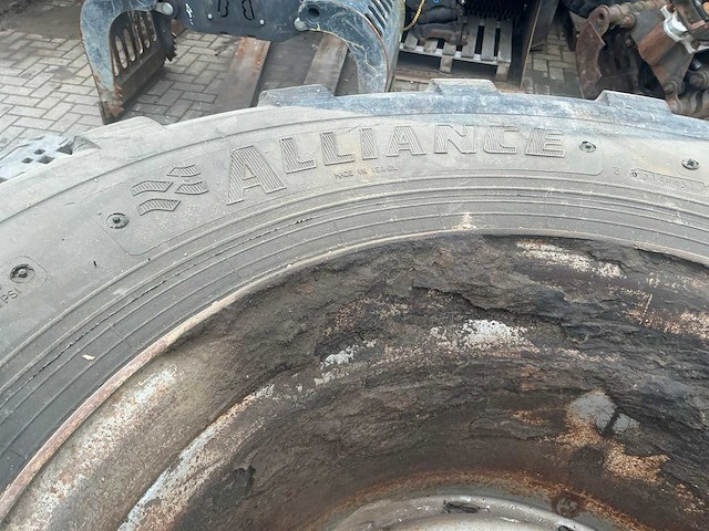 Banden voor graafmachine (set á 4 stuks) - afbeelding 8 van  17