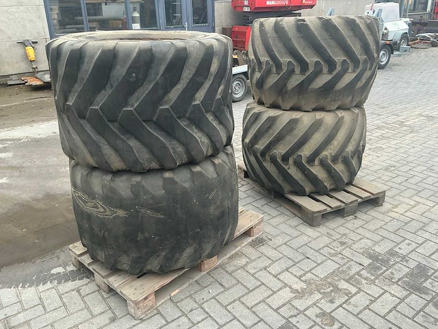 Banden voor graafmachine (set á 4 stuks) - afbeelding 14 van  17