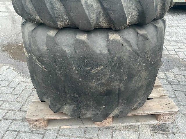 Banden voor graafmachine (set á 4 stuks) - afbeelding 17 van  17