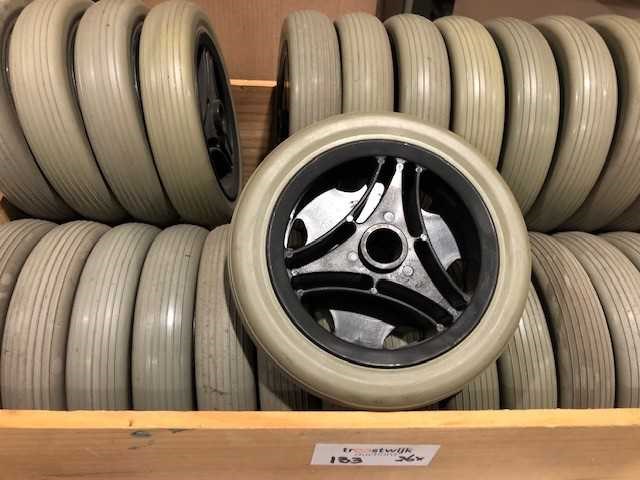 Banden, wielen en velgen (26x) - afbeelding 1 van  3