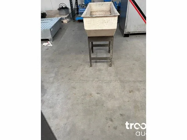 Bandenbak voor testen op lekkage - afbeelding 2 van  2