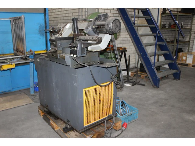 Bandzaagmachine huvema hu350s. bouwjaar 1999. - afbeelding 1 van  4