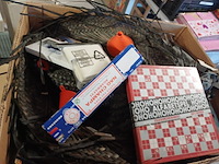 Banenen doos met handel oa hoed - afbeelding 3 van  5