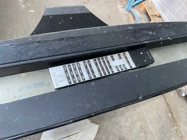Bang & olufsen av9000 televisie - afbeelding 8 van  8