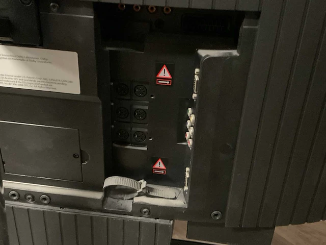 Bang & olufsen beovision 7- 40 40” televisie - afbeelding 6 van  8