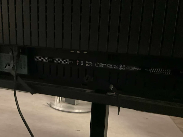 Bang & olufsen beovision 8 - 32 32” televisie - afbeelding 4 van  6