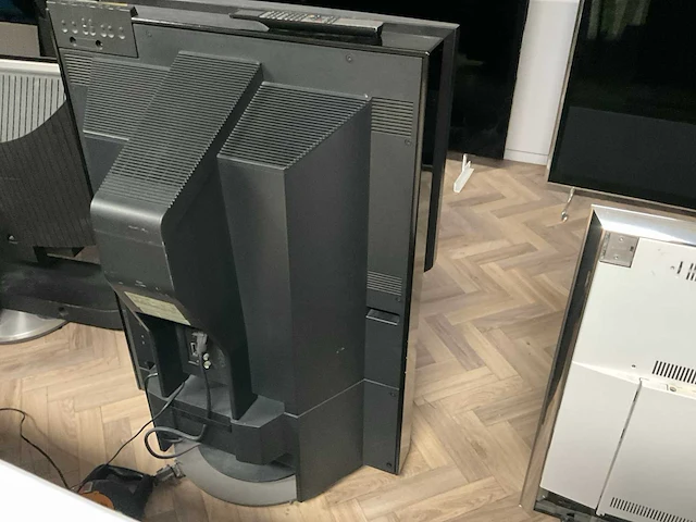Bang & olufsen beovision avant 100hz 30” televisie - afbeelding 6 van  8
