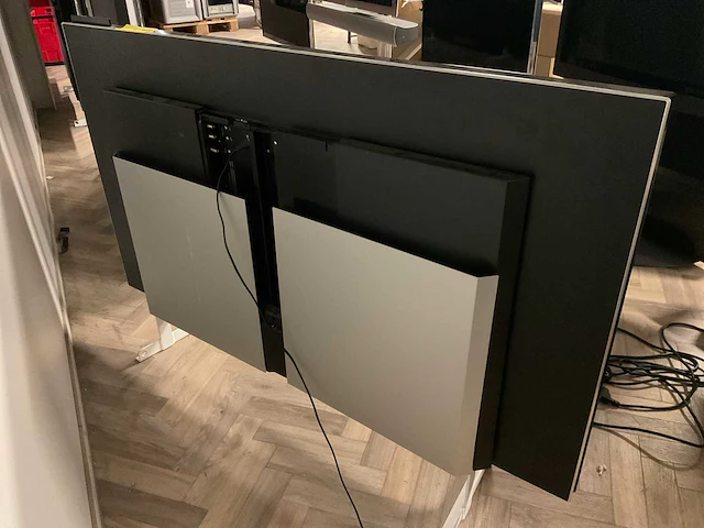 Bang & olufsen beovision avant 55 55” uhd 4k televisie - afbeelding 3 van  7