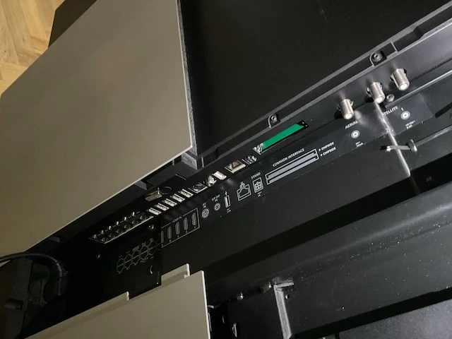 Bang & olufsen beovision avant 85 85” uhd 4k televisie - afbeelding 7 van  10