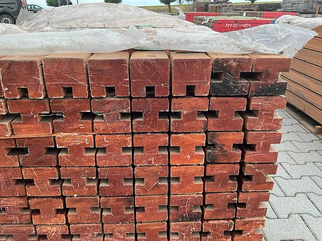 Bangkirai hardhout schuttingpaal (2000x90x90mm) (70x) - afbeelding 4 van  4