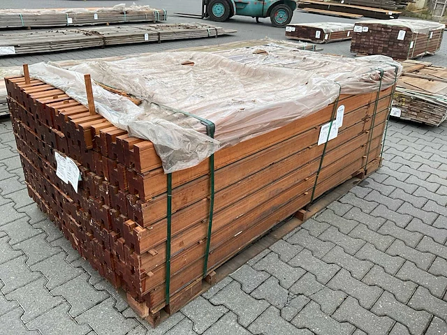 Bangkirai hardhout schuttingpaal (2000x90x90mm) (84x) - afbeelding 2 van  4
