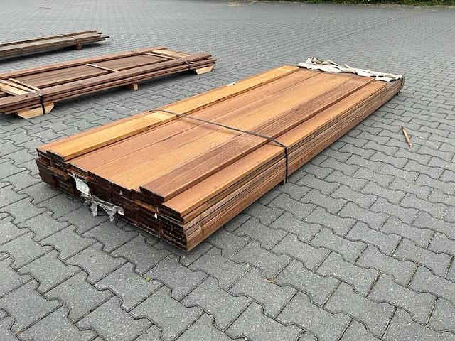 Bangkirai hardhout vlonderplank (2450-3050x145x25mm) (35x) - afbeelding 2 van  4