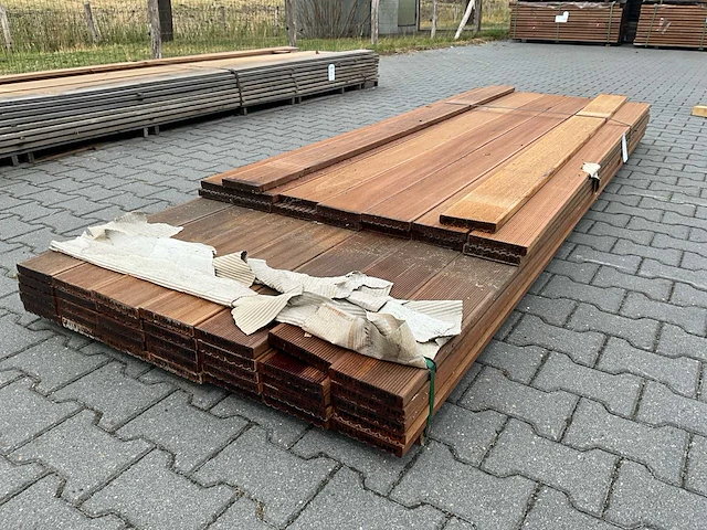 Bangkirai hardhout vlonderplank (2450-3050x145x25mm) (35x) - afbeelding 3 van  4