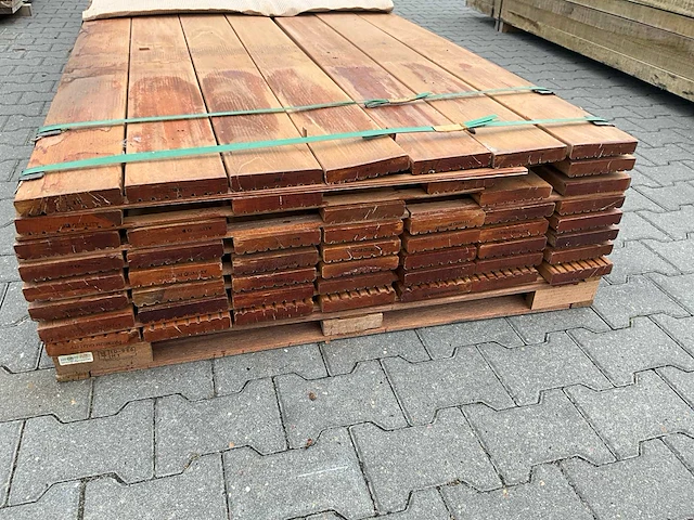 Bangkirai hardhout vlonderplank (3650x145x28mm) (51x) - afbeelding 2 van  4
