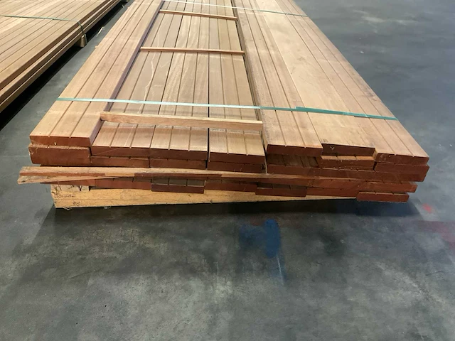 Bangkirai planken geschaafd 28x145 mm (32x) - afbeelding 4 van  6