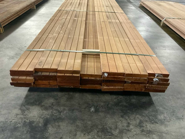 Bangkirai planken geschaafd 28x145 mm (34x) - afbeelding 2 van  6