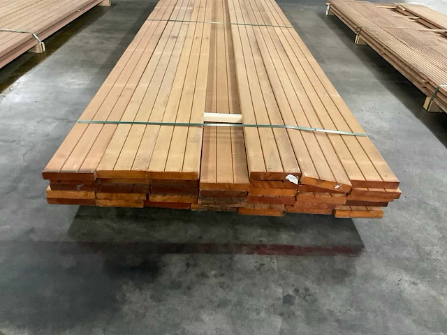 Bangkirai planken geschaafd 28x145 mm (34x) - afbeelding 4 van  6