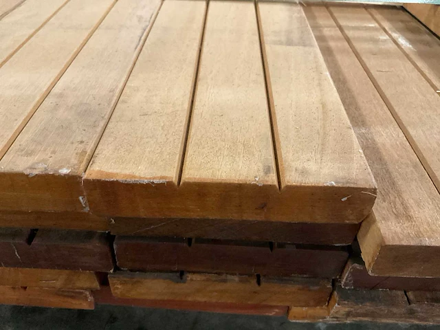 Bangkirai planken geschaafd 28x145 mm (34x) - afbeelding 6 van  6