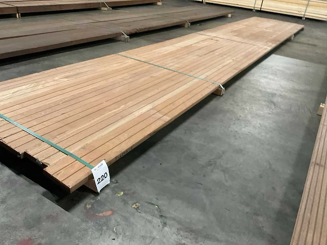 Bangkirai planken geschaafd 28x145 mm (7x) - afbeelding 1 van  6