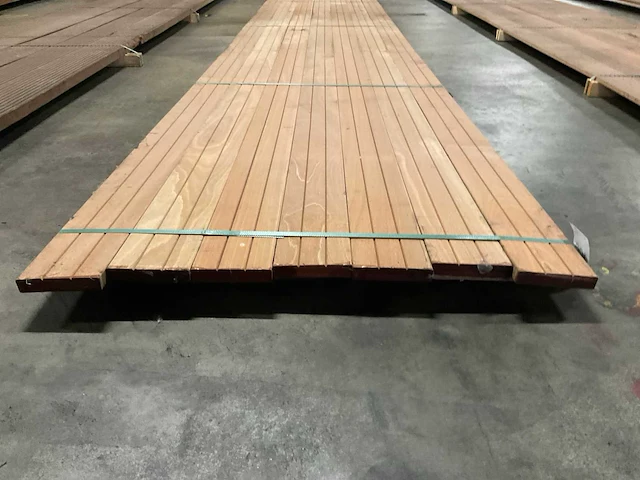 Bangkirai planken geschaafd 28x145 mm (7x) - afbeelding 2 van  6