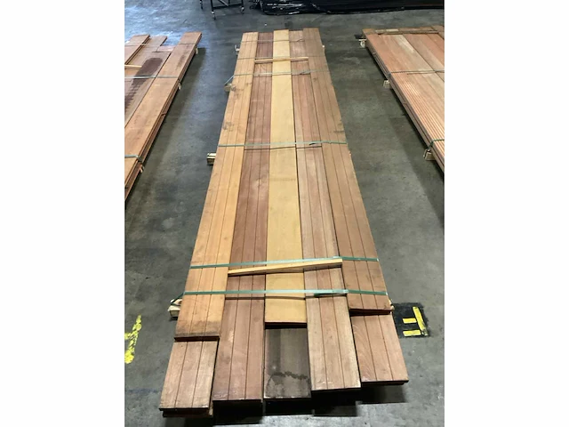 Bangkirai planken geschaafd 28x190 mm (12x) - afbeelding 5 van  6