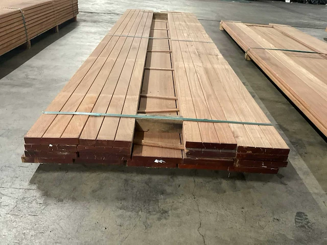 Bangkirai planken geschaafd 28x190 mm (18x) - afbeelding 2 van  6