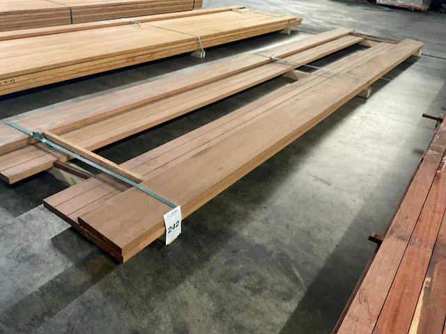 Bangkirai planken geschaafd 28x190 mm (7x) - afbeelding 1 van  6