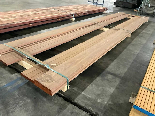 Bangkirai planken geschaafd 28x190 mm (7x) - afbeelding 3 van  6