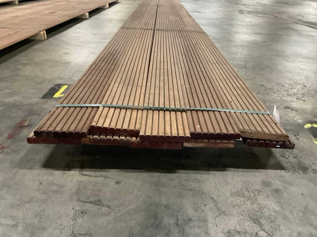 Bangkirai vlonderdelen antislip 21x145 mm (10x) - afbeelding 2 van  6