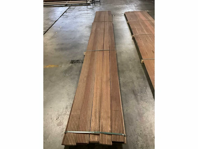 Bangkirai vlonderdelen antislip 21x145 mm (10x) - afbeelding 5 van  6