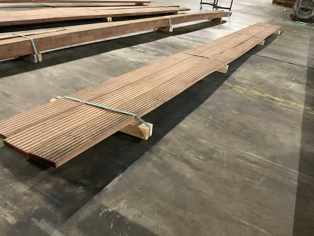 Bangkirai vlonderdelen antislip 21x145 mm (3x) - afbeelding 3 van  6