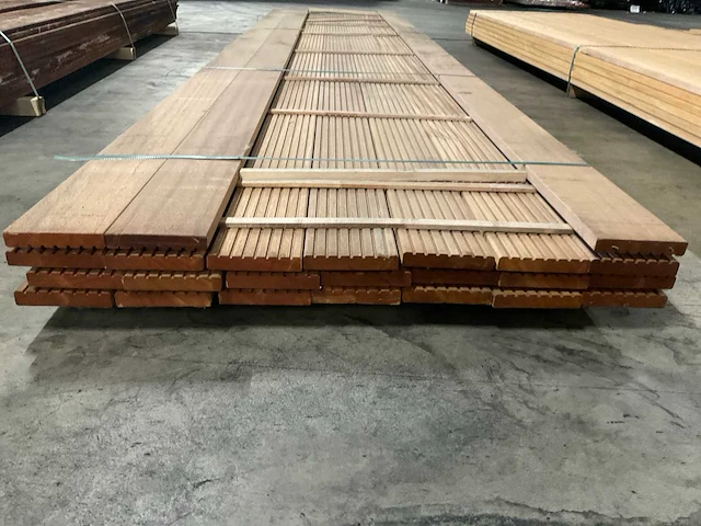 Bangkirai vlonderdelen antislip 25x140 mm (23x) - afbeelding 2 van  6