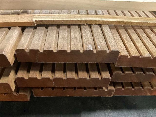 Bangkirai vlonderdelen antislip 25x140 mm (23x) - afbeelding 6 van  6