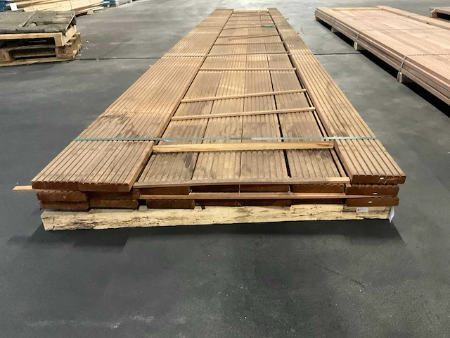 Bangkirai vlonderdelen antislip 28x145 mm (17x) - afbeelding 2 van  6