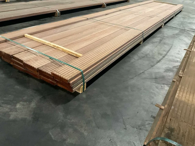Bangkirai vlonderdelen antislip 28x145 mm (23x) - afbeelding 3 van  6