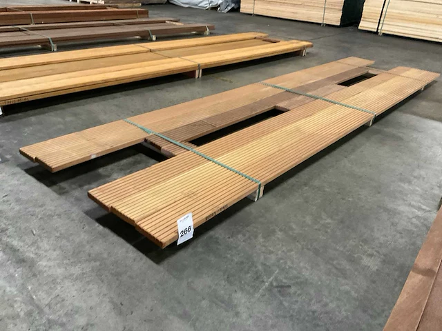 Bangkirai vlonderplank met antislip 28x145 mm (6x) - afbeelding 1 van  6