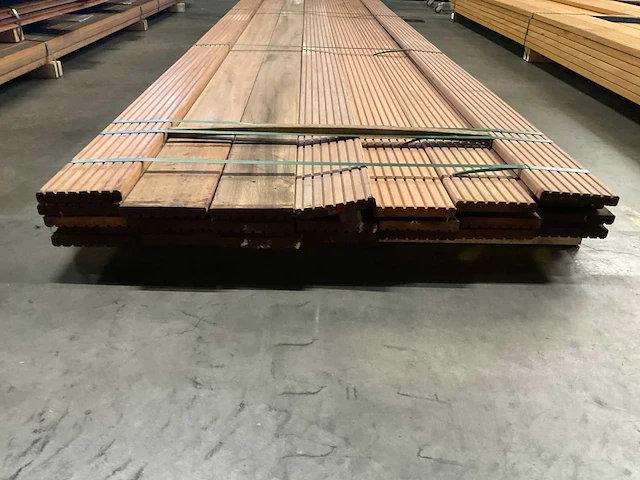 Bangkirai vlonderplanken antislip 21x145 mm (23x) - afbeelding 4 van  6