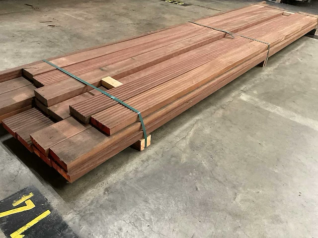 Bangkirai vlonderplanken met antislip 45x140 mm (19x) - afbeelding 3 van  6