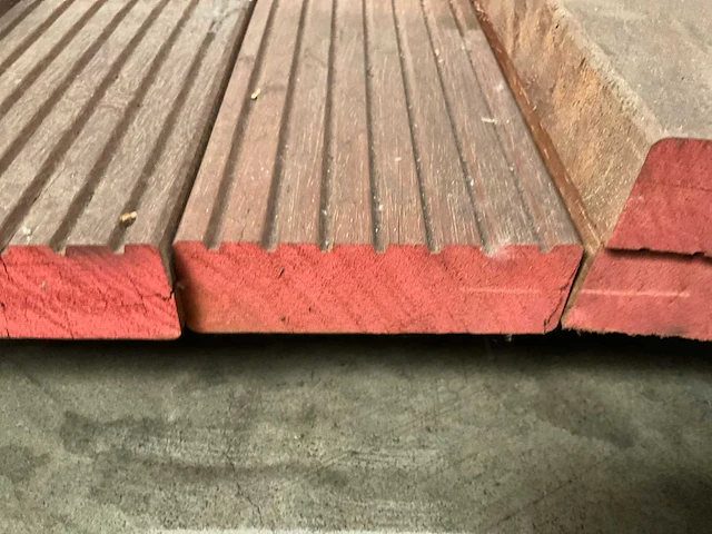 Bangkirai vlonderplanken met antislip 45x140 mm (19x) - afbeelding 6 van  6