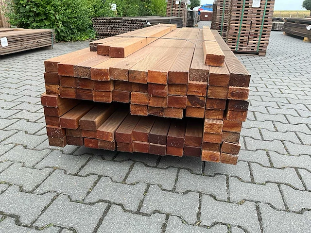 Bangkirai yellow balau hardhout balk (2450-2750x68x45mm) (74x) - afbeelding 3 van  5
